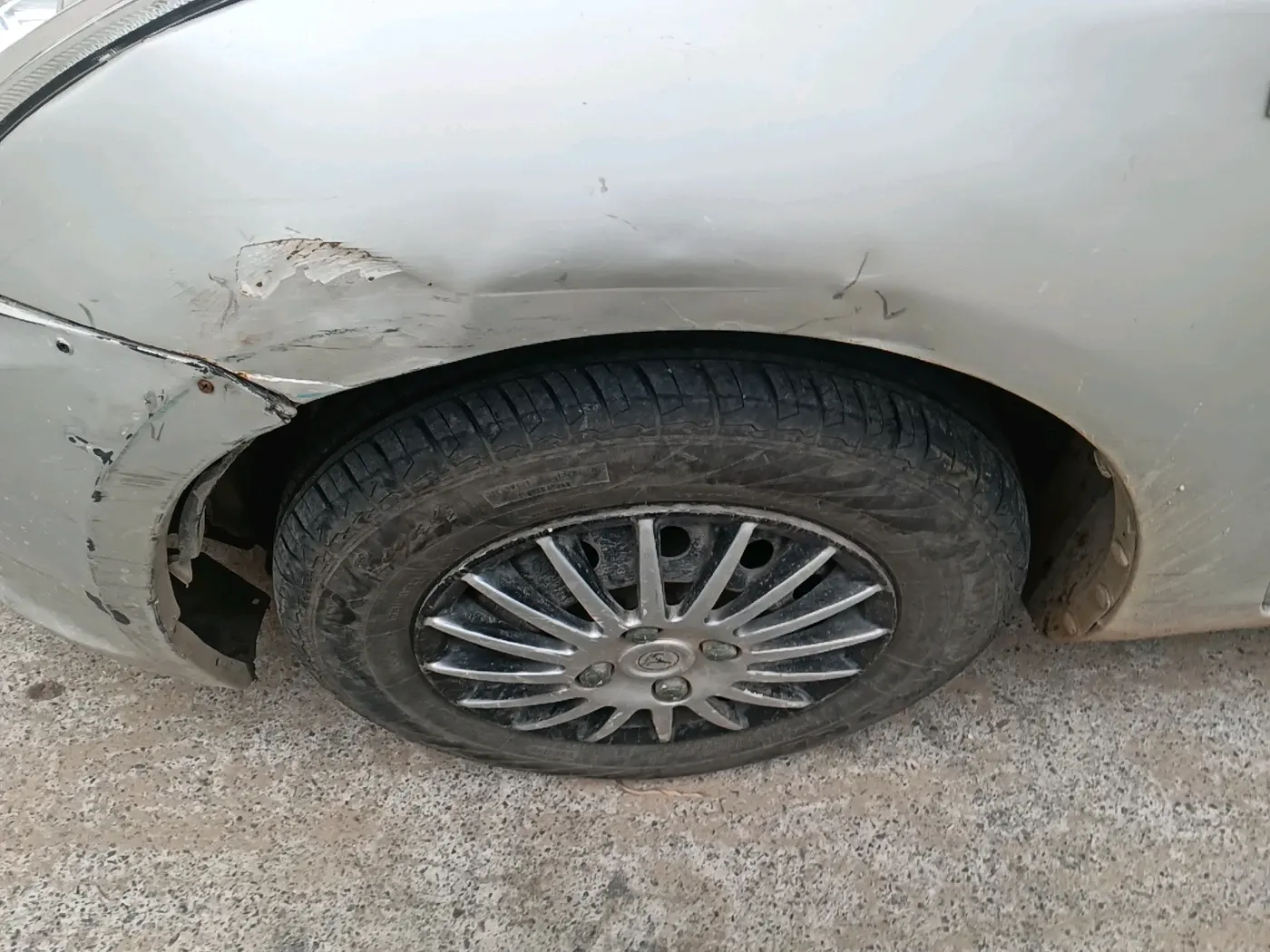 2016 Maruti Swift Dzire VDI, Diesel, Manual, 97,363 km, tyre