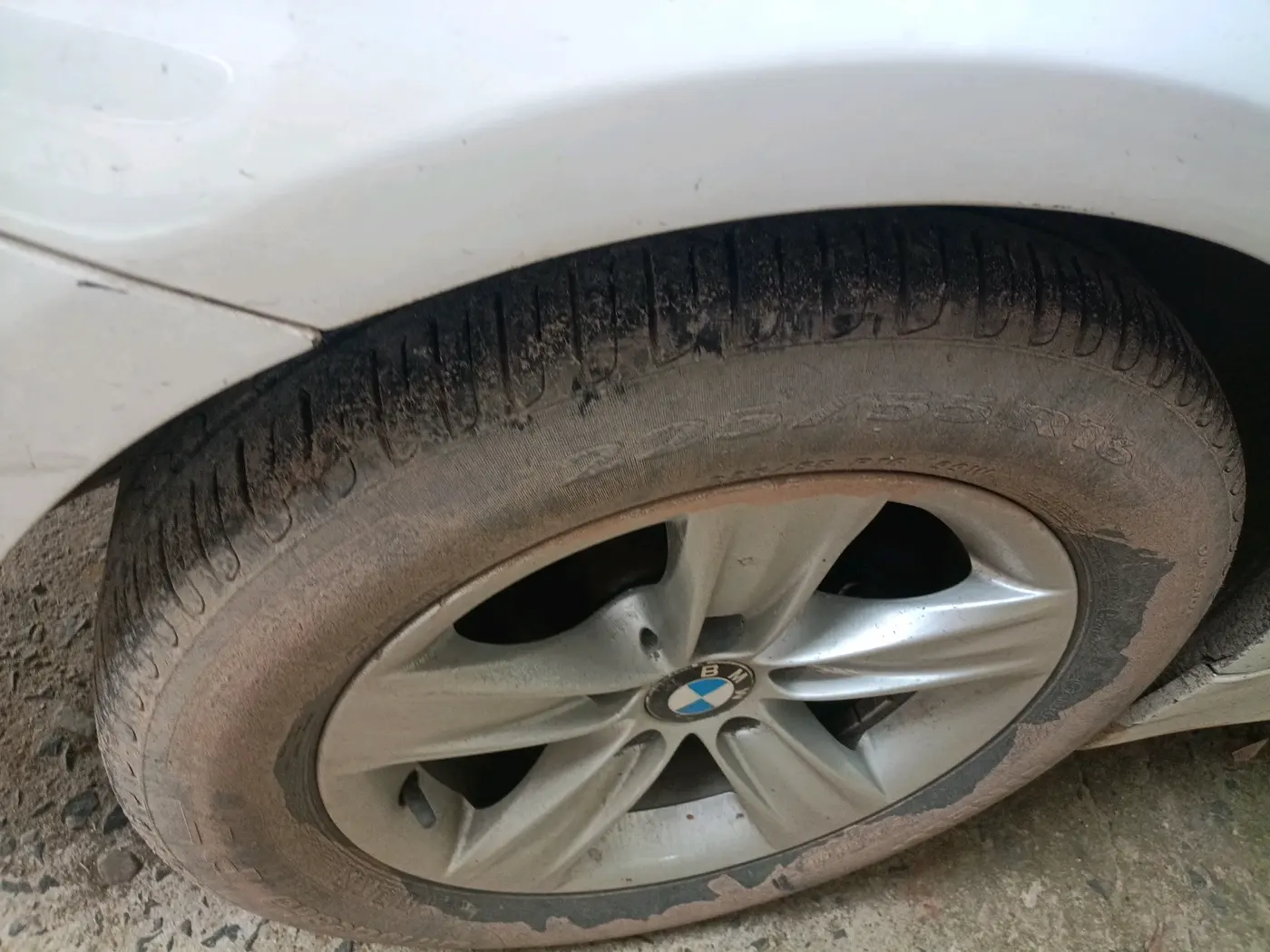 2012 BMW 3 Series 320d, Diesel, Automatic, 69,674 km, tyre