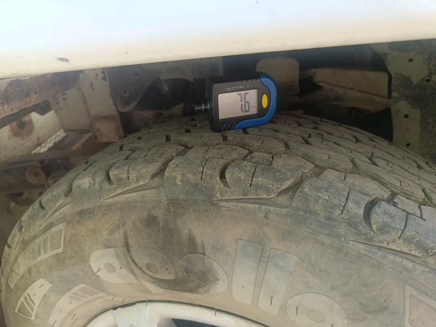 2011 Mahindra Bolero SLE BS-III, Diesel, Manual, 2,41,629 km, tyre