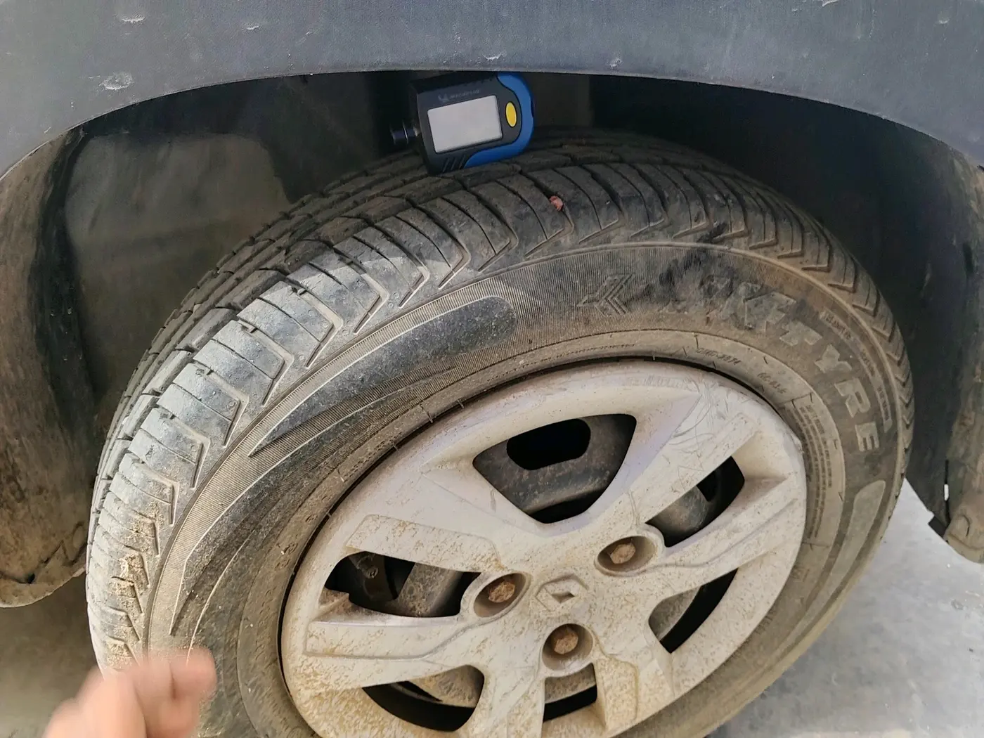 2018 Renault Kwid RXL, Petrol, Manual, 11,876 km, tyre