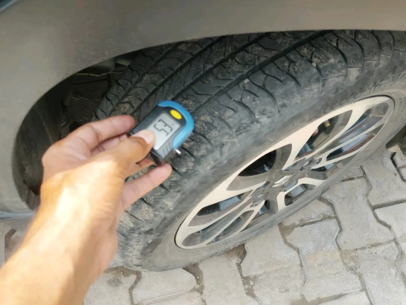 2022 Maruti Grand Vitara ZETA SMART HYBRID, Petrol, Manual, 69,778 km, tyre