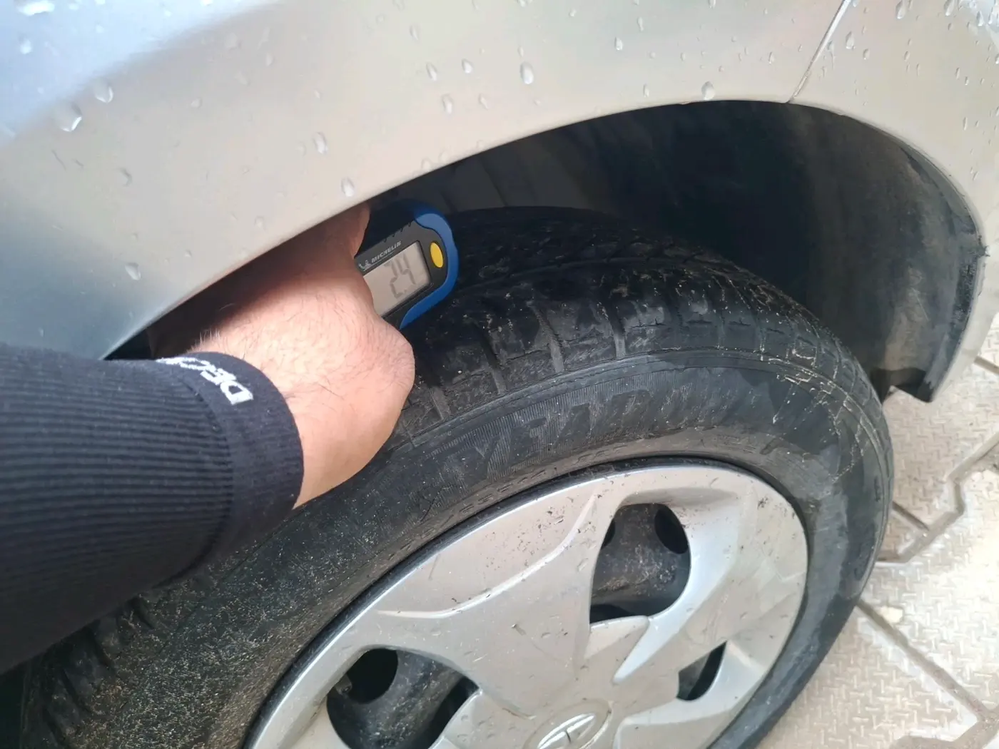 2018 Tata Tiago XT PETROL, Petrol, Manual, 74,932 km, tyre