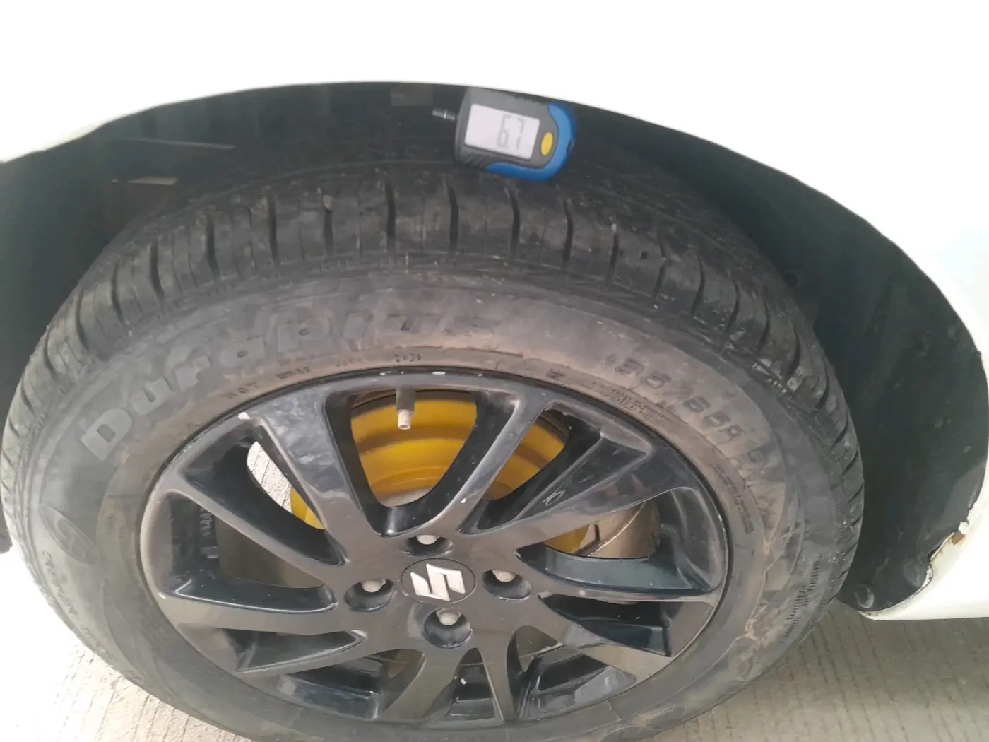 2012 Maruti Swift ZDI, Diesel, Manual, 1,01,000 km, tyre