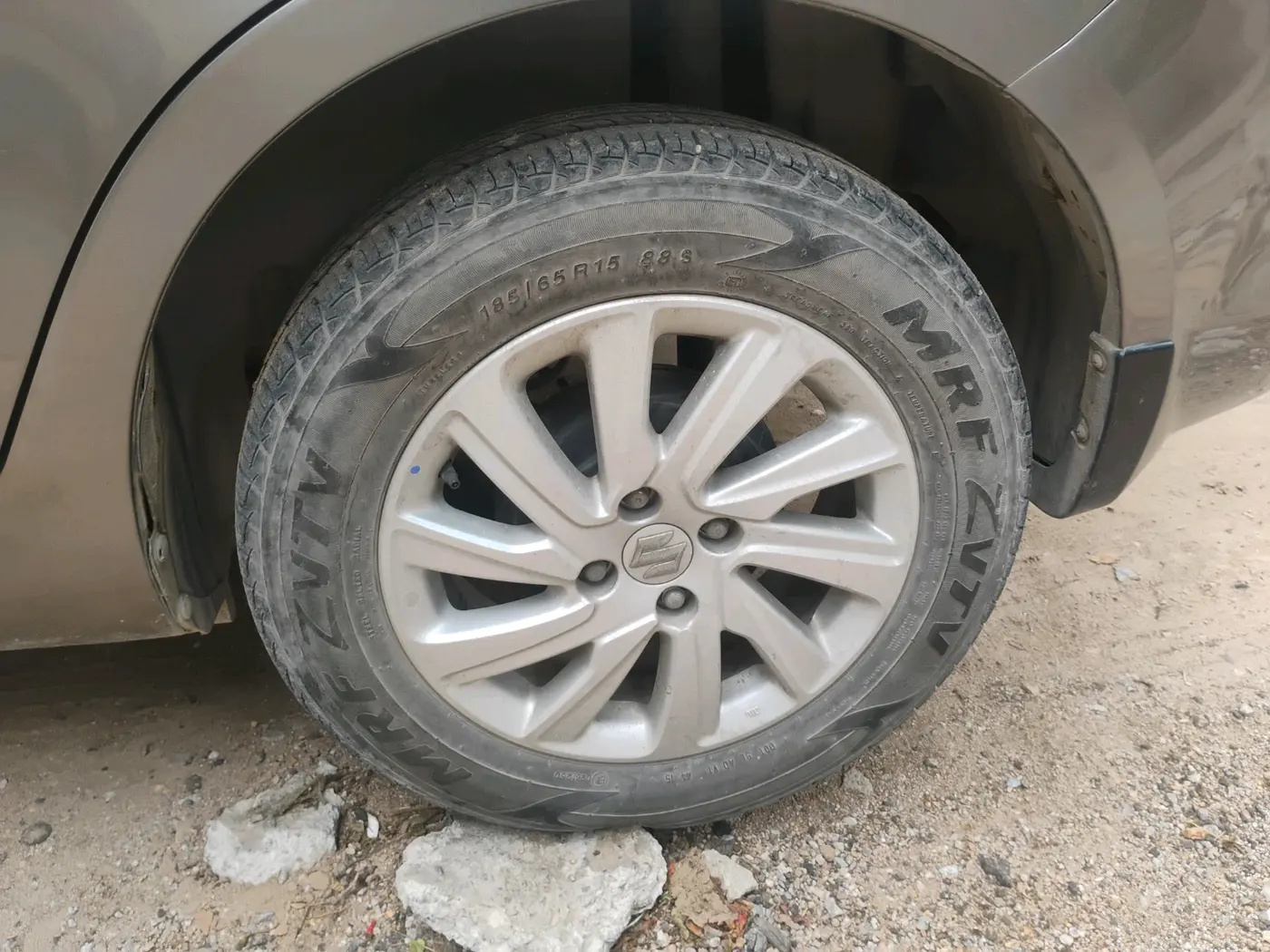 2015 Maruti Swift Dzire ZXI, Petrol, Manual, 32,560 km, tyre