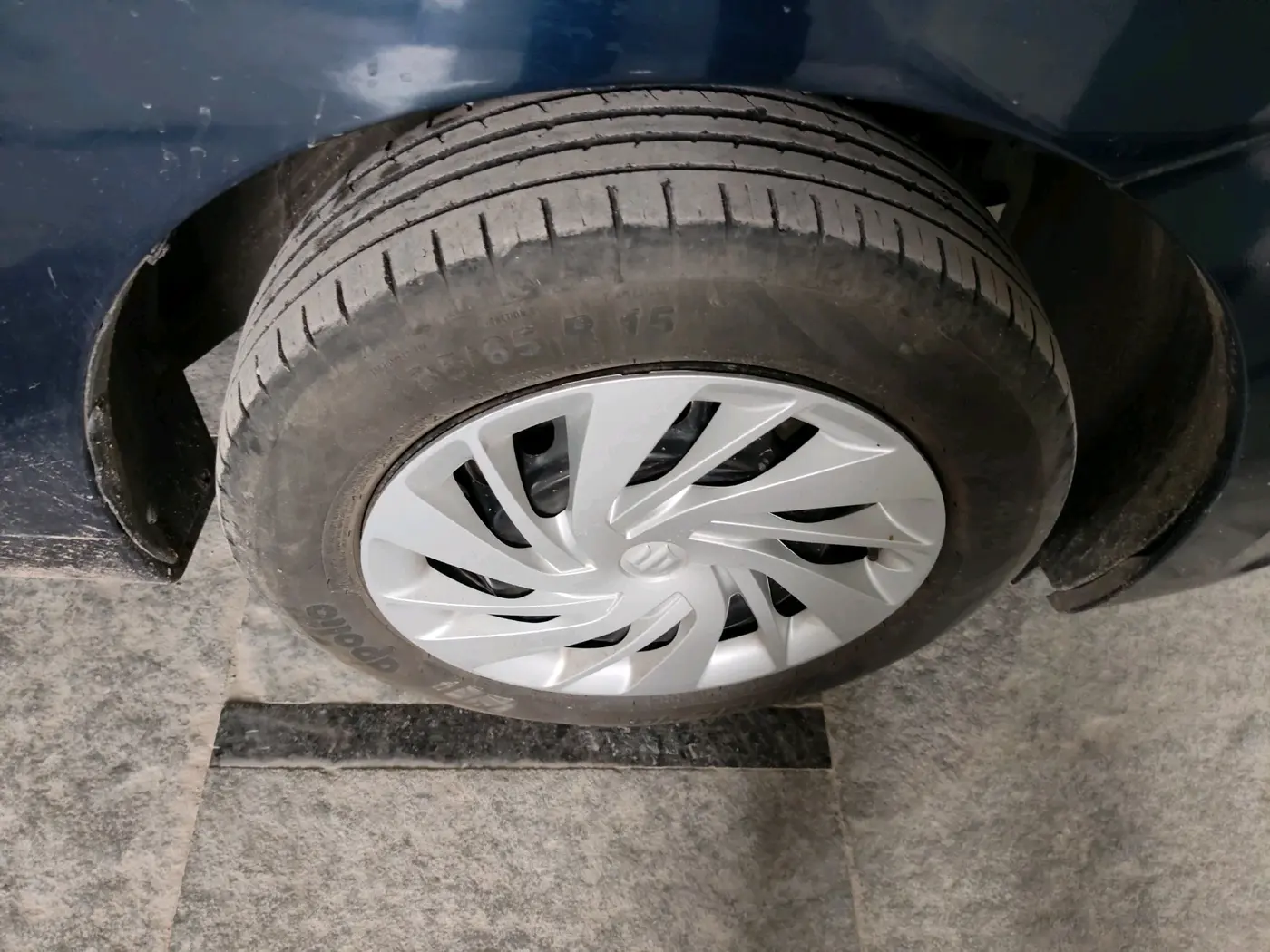2024 Maruti Baleno DELTA PETROL 1.2, Petrol, Manual, 62,442 km, tyre