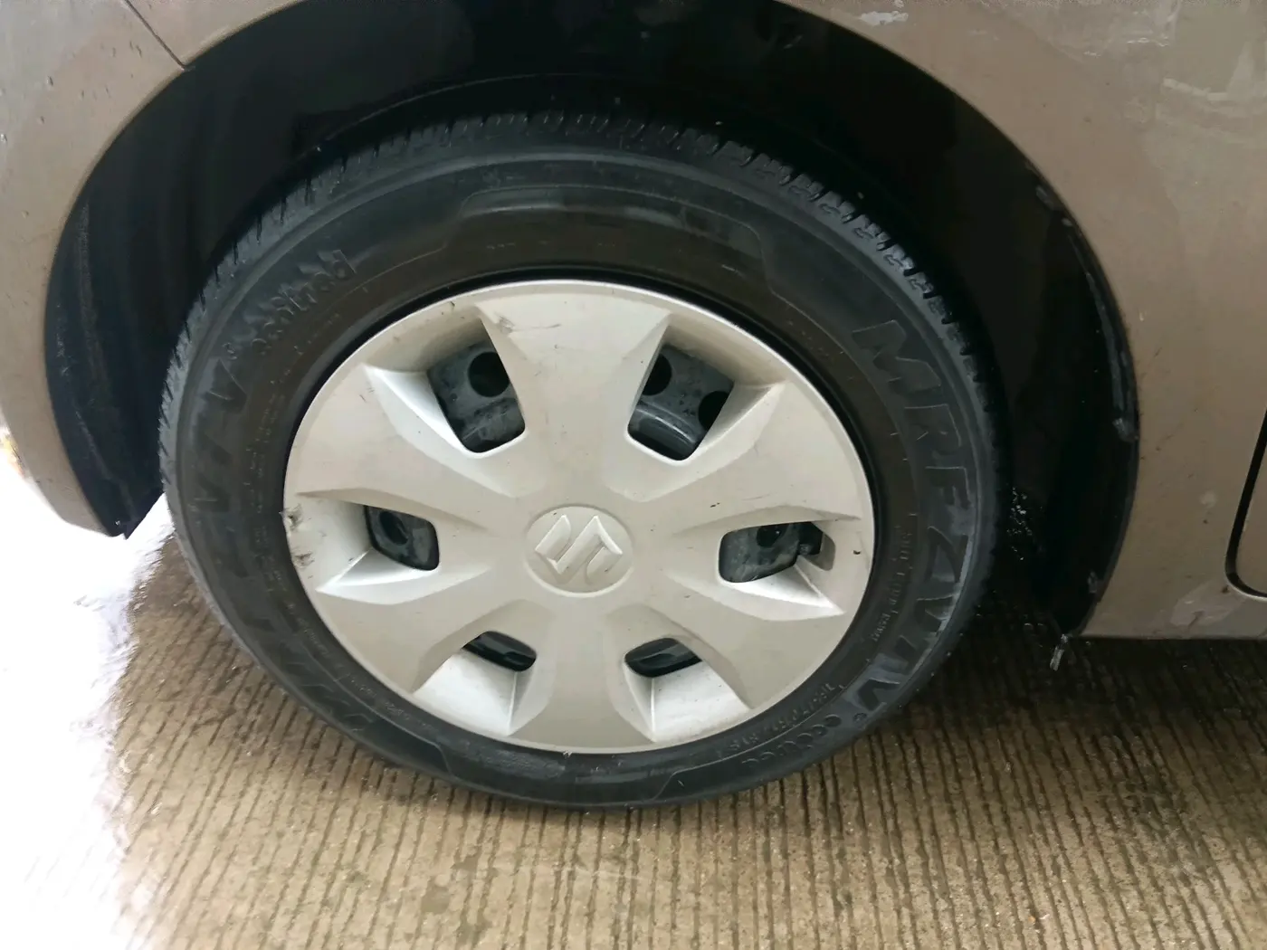 2024 Maruti New Wagon-R VXI CNG 1.0, CNG, Manual, 34,316 km, tyre