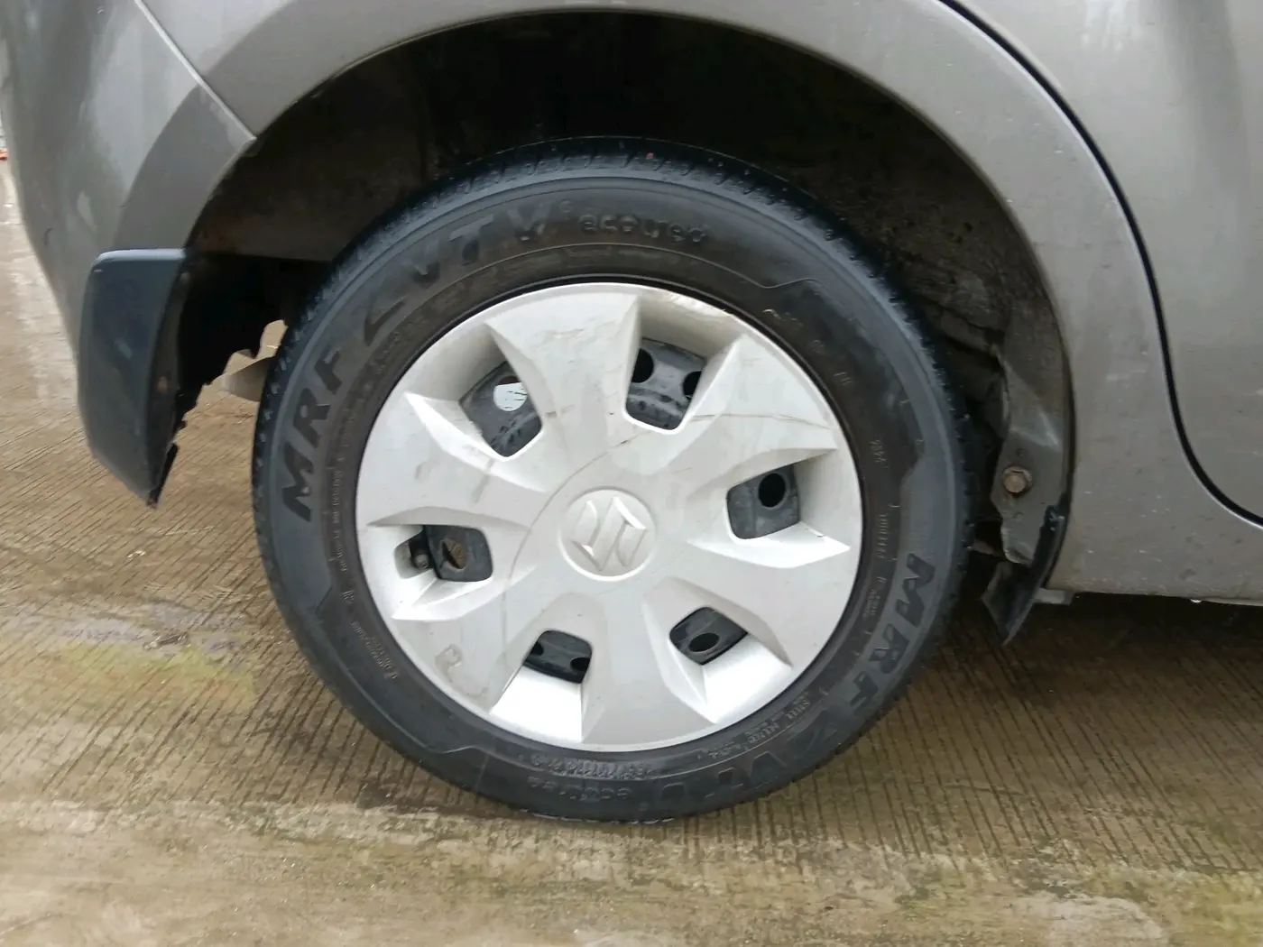 2024 Maruti New Wagon-R VXI CNG 1.0, CNG, Manual, 34,316 km, tyre