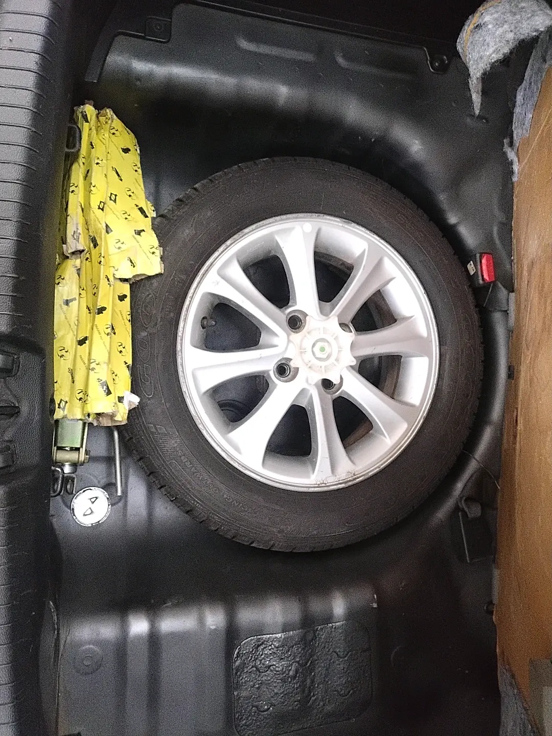 2015 Hyundai Grand i10 ASTA AT 1.2 KAPPA VTVT, Petrol, Automatic, 54,924 km, tyre