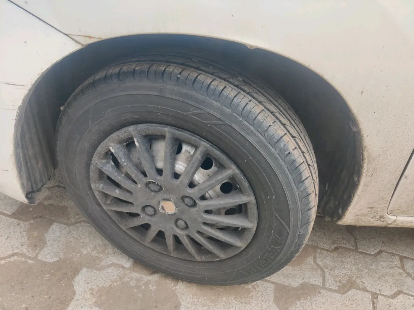 2017 Maruti Wagon R 1.0 LXI CNG, CNG, Manual, 1,70,216 km, tyre