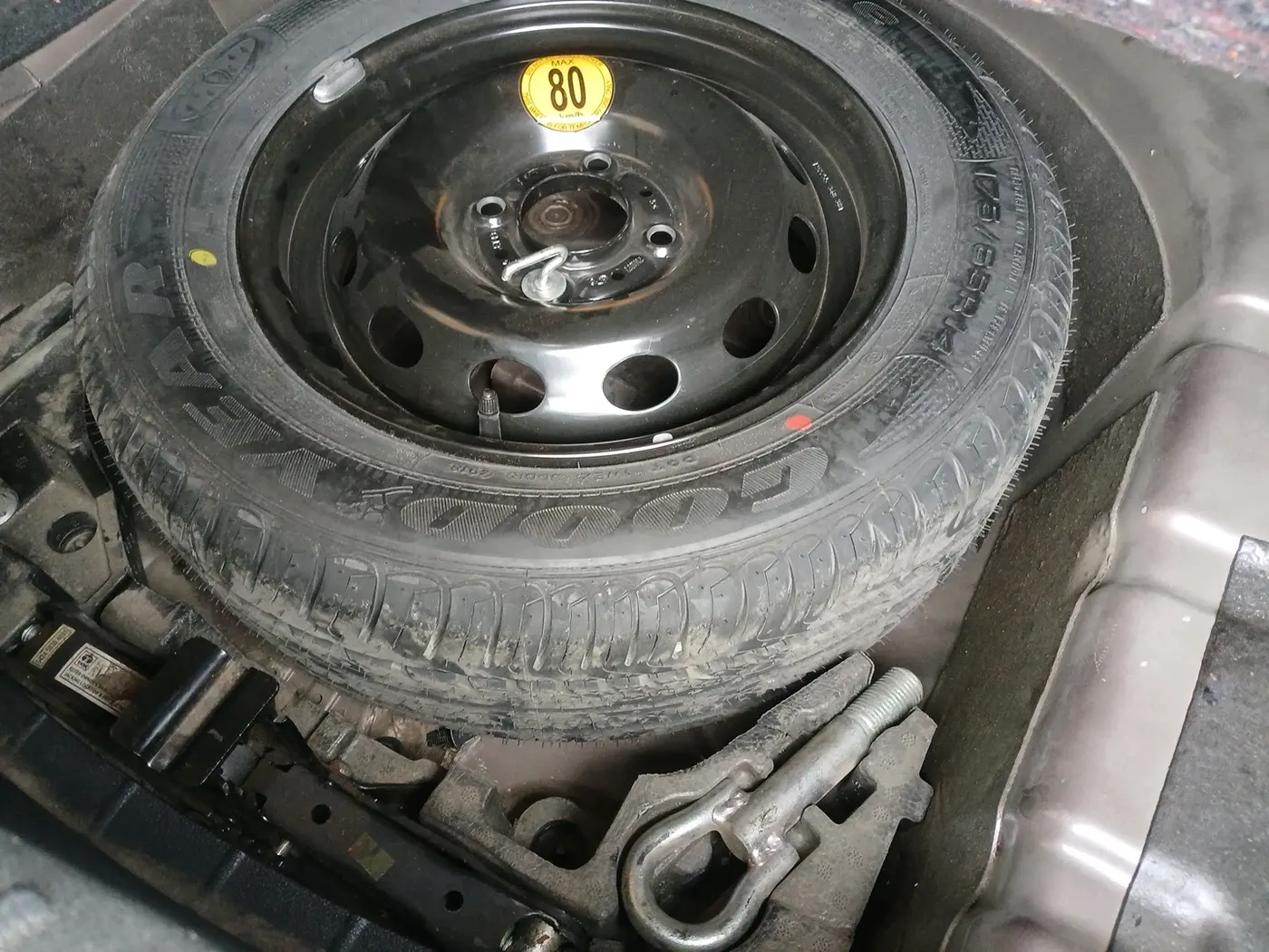 2019 Tata TIGOR XZ PLUS PETROL, Petrol, Manual, 96,548 km, tyre