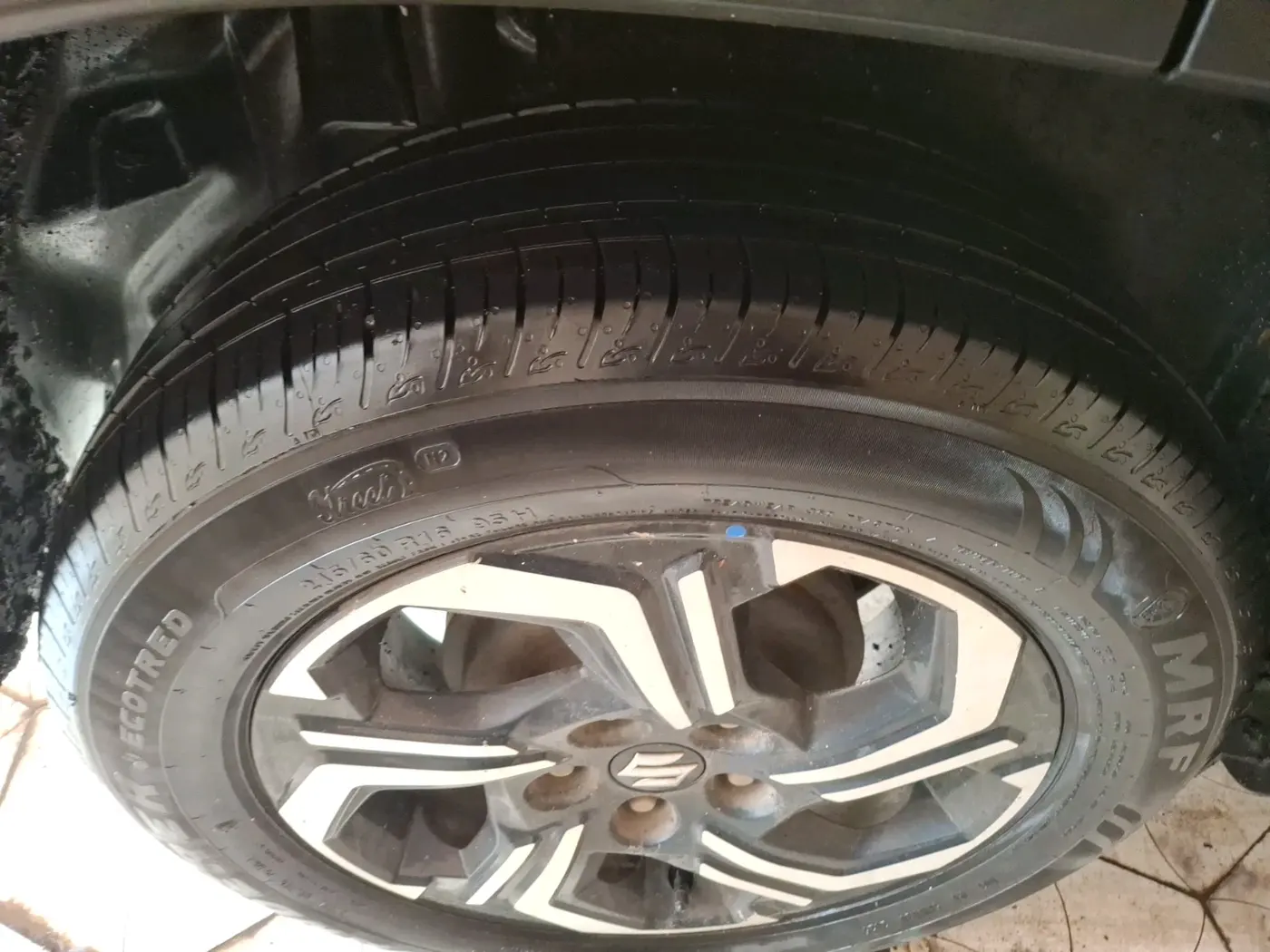 2022 Maruti BREZZA ZXI + SMART HYBRID, Petrol, Manual, 48,287 km, tyre