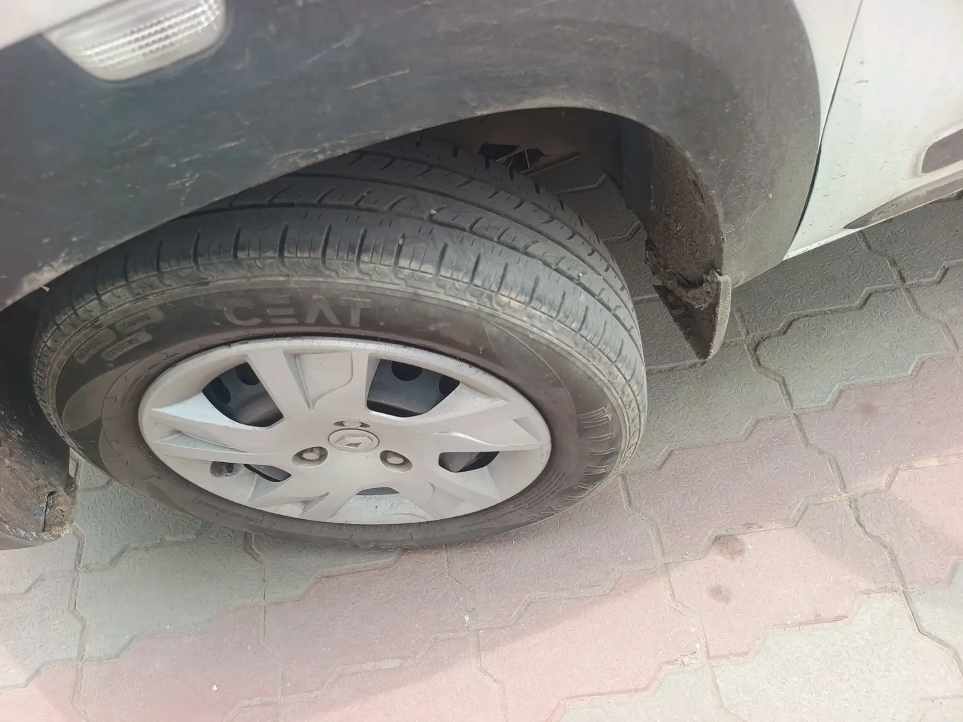 2021 Renault Kwid RXL, Petrol, Manual, 50,764 km, tyre