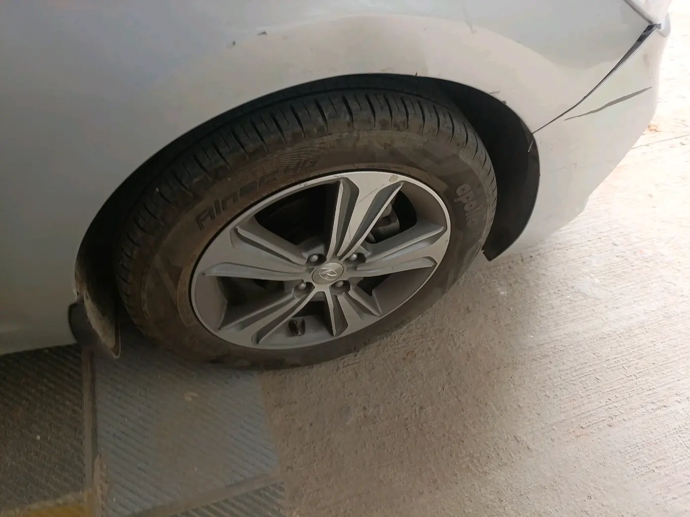 2018 Hyundai Verna 1.6 VTVT SX (O) AT, Petrol, Automatic, 55,220 km, tyre