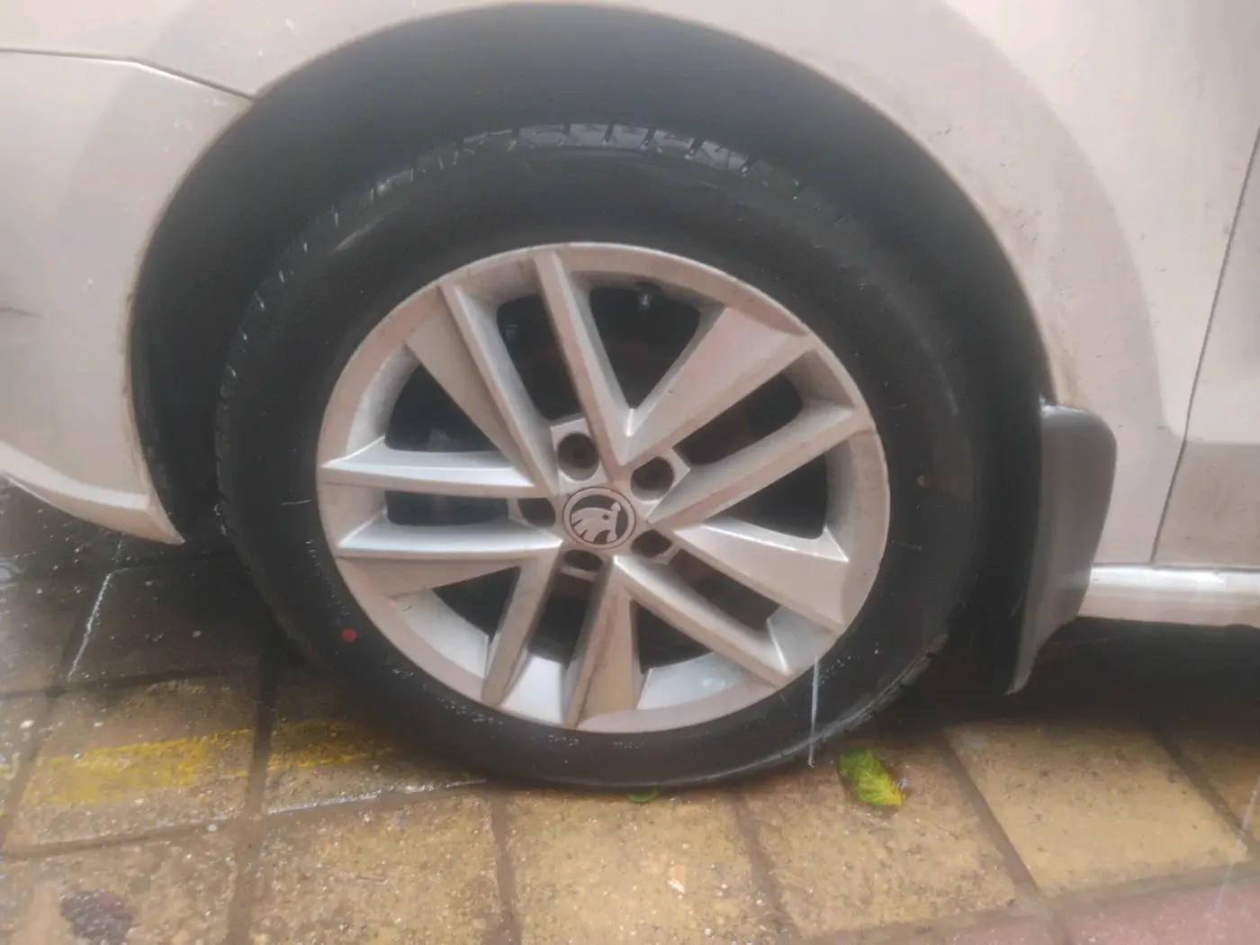 2018 Skoda Rapid STYLE 1.6 MPI, Petrol, Manual, 79,408 km, tyre