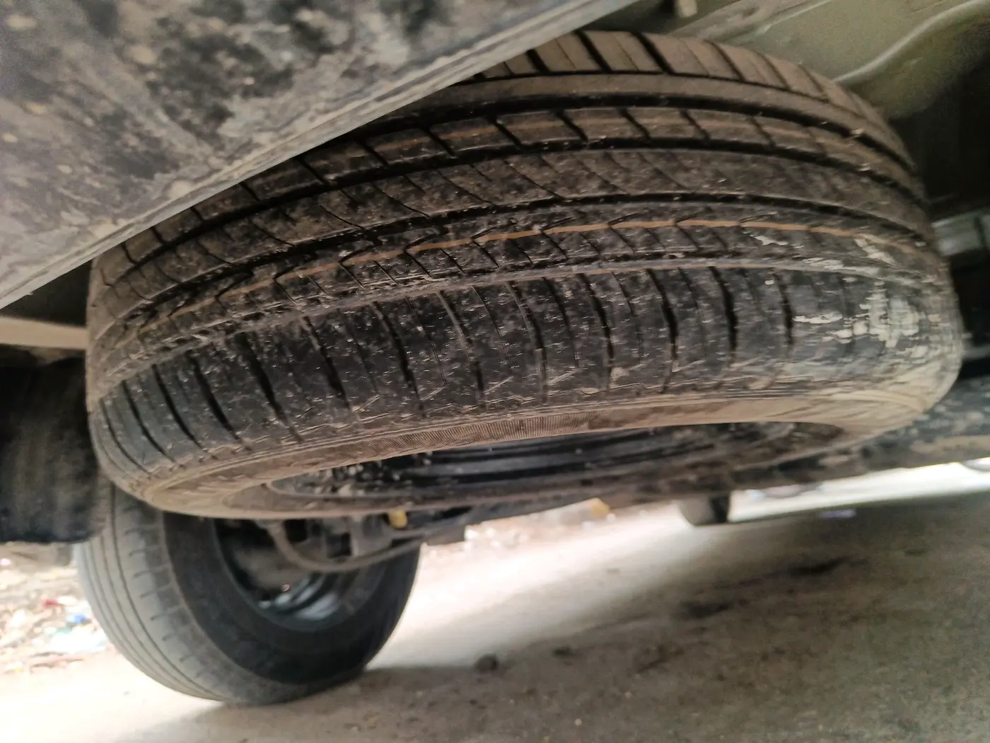 2024 KIA CARENS Prestige (O) 1.5 Petrol 7 STR, Petrol, Manual, 15,059 km, tyre