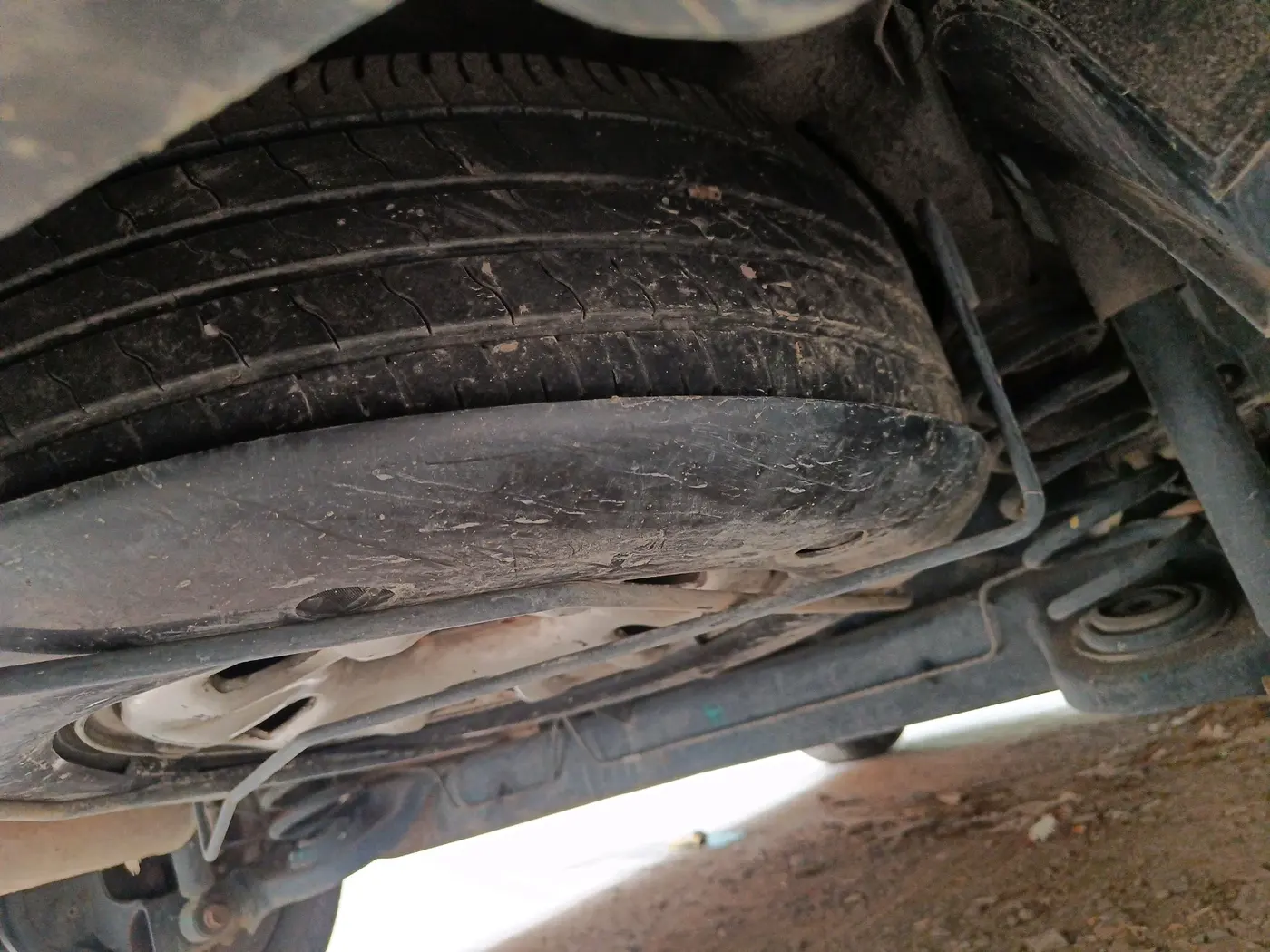 2014 Renault Duster RXL PETROL, Petrol, Manual, 75,697 km, tyre