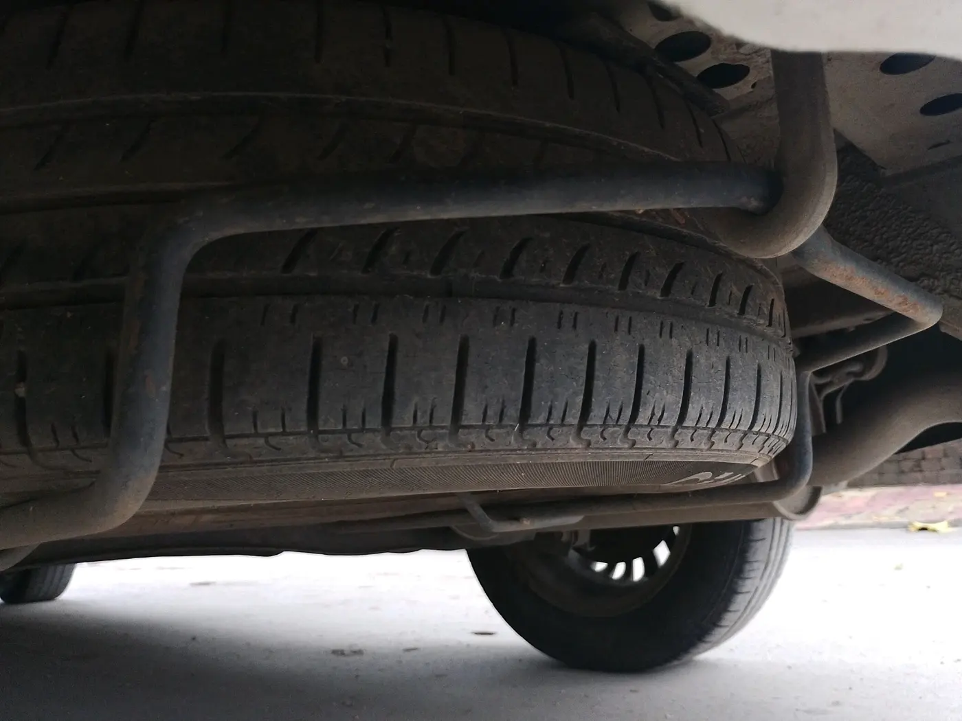 2023 Maruti Ertiga   VXI (O) CNG, CNG, Manual, 1,43,829 km, tyre