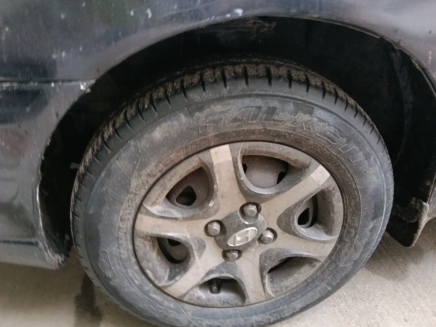 2011 Hyundai Accent GLE, Petrol, Manual, 1,28,859 km, tyre