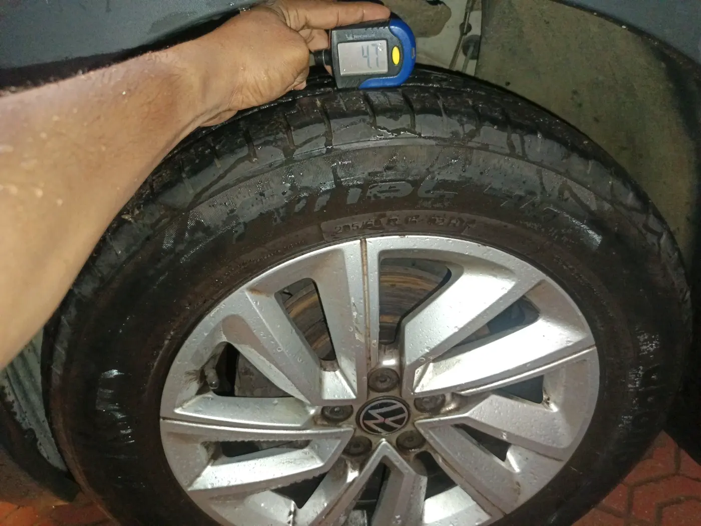 2022 Volkswagen TAIGUN HIGHLINE 1.0 TSI AT, Petrol, Automatic, 47,813 km, tyre