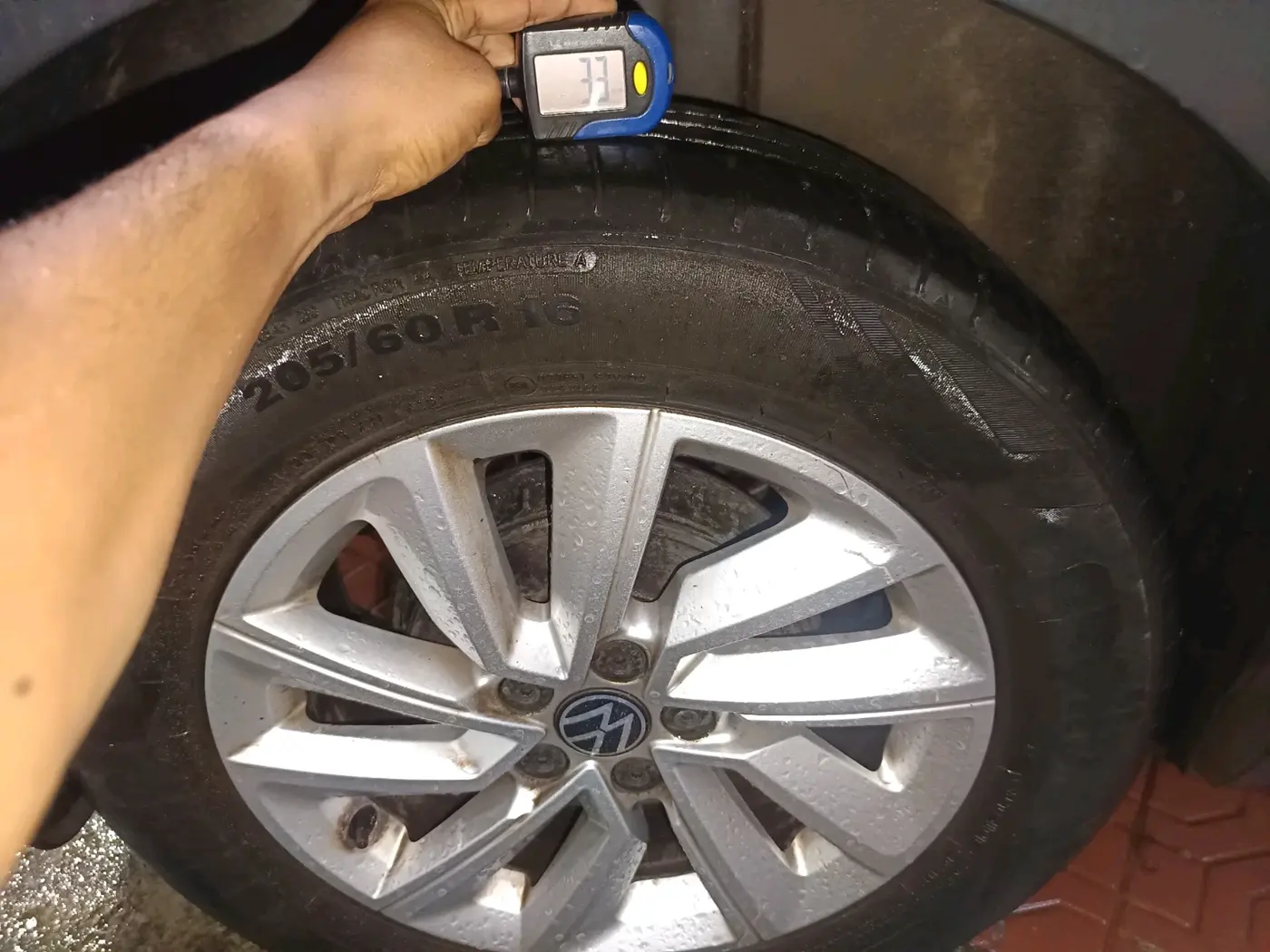 2022 Volkswagen TAIGUN HIGHLINE 1.0 TSI AT, Petrol, Automatic, 47,813 km, tyre