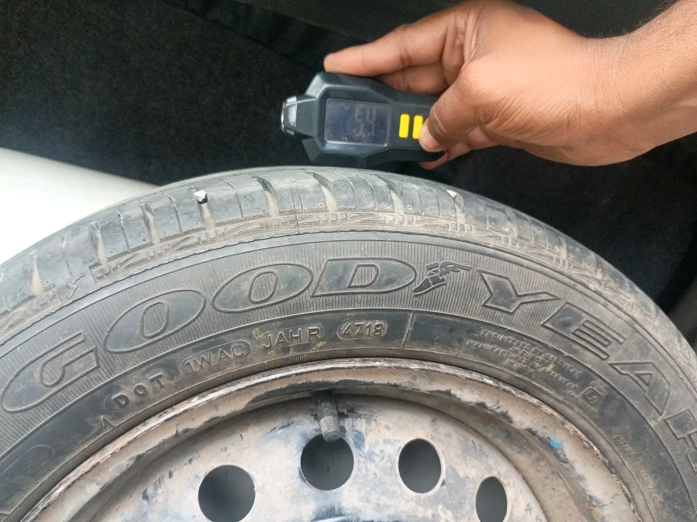 2018 Maruti Celerio ZXI AMT, CNG, Automatic, 72,292 km, tyre