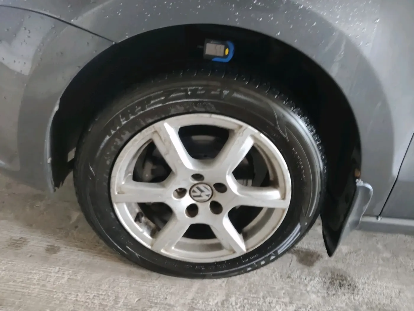 2013 Volkswagen Vento HIGHLINE PETROL AT, Petrol, Automatic, 96,231 km, tyre
