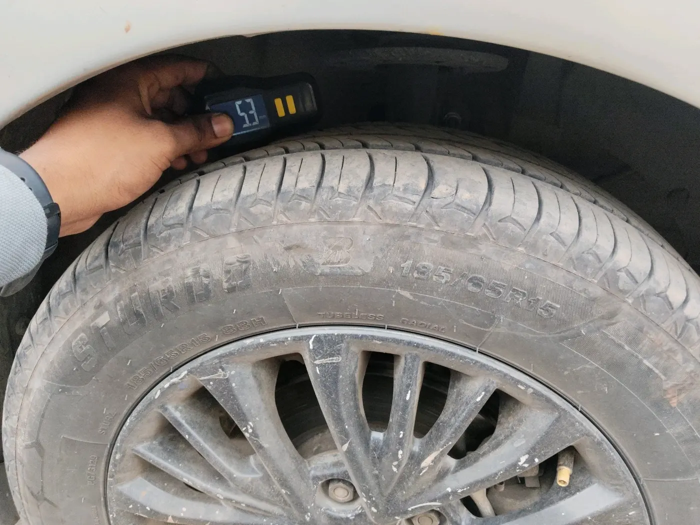 2021 Maruti Ertiga VXI CNG, CNG, Manual, 1,49,838 km, tyre
