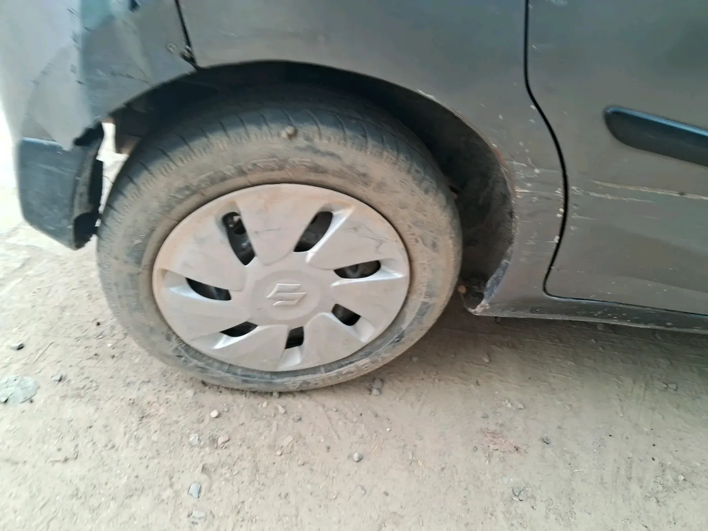 2015 Maruti Celerio VXI, CNG, Manual, 1,75,702 km, tyre