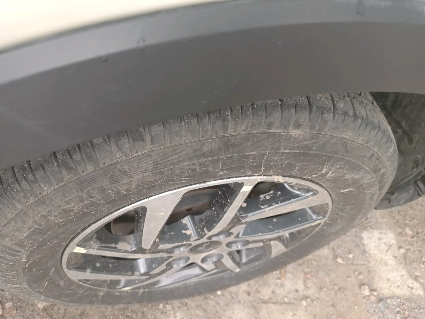2023 Mahindra XUV300 W6 1.5 Diesel, Diesel, Manual, 36,163 km, tyre