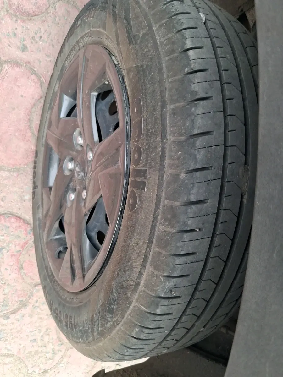2025 Hyundai VENUE S PLUS 1.5 CRDI, Diesel, Manual, 8,337 km, tyre