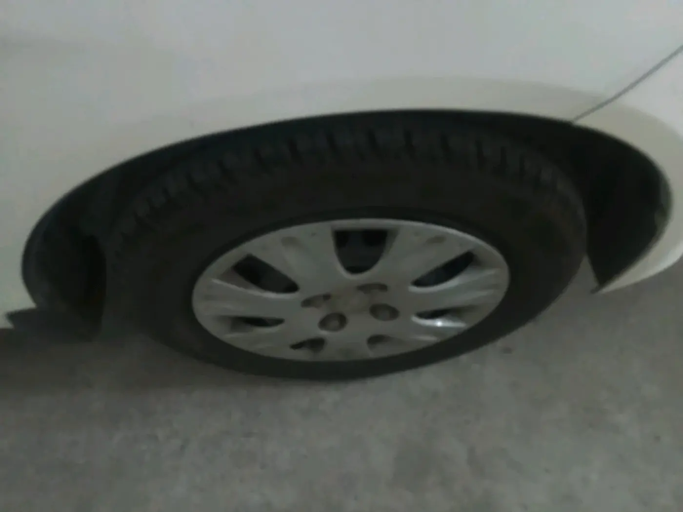 2013 Honda Brio S MT, Petrol, Manual, 43,449 km, tyre