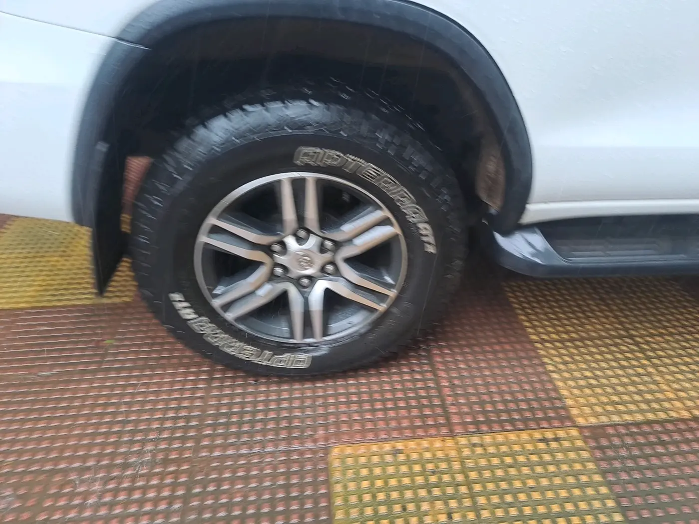 2022 Toyota Fortuner 4X2 MT 2.8 DIESEL, Diesel, Manual, 67,163 km, tyre