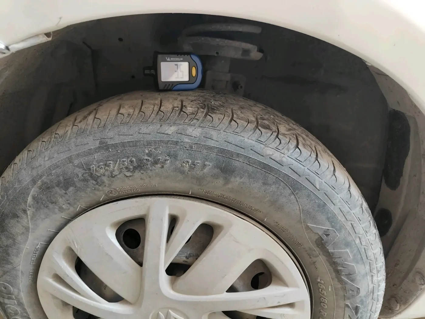 2016 Maruti Swift VXI, Petrol, Manual, 39,544 km, tyre