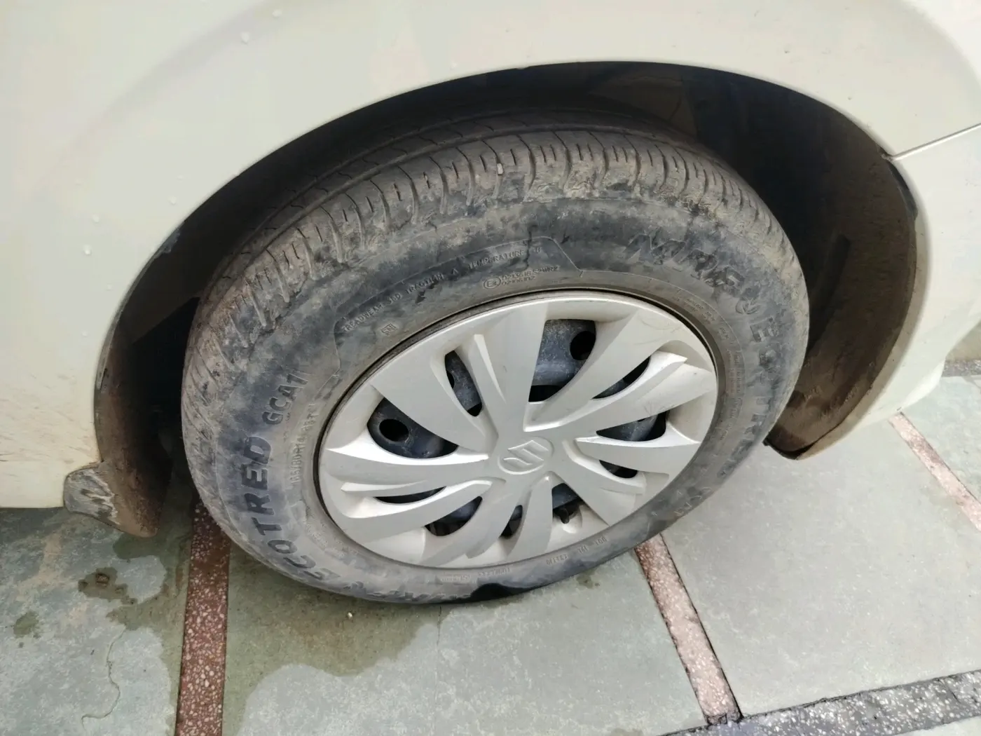 2024 Maruti Swift VXi, Petrol, Manual, 22,891 km, tyre
