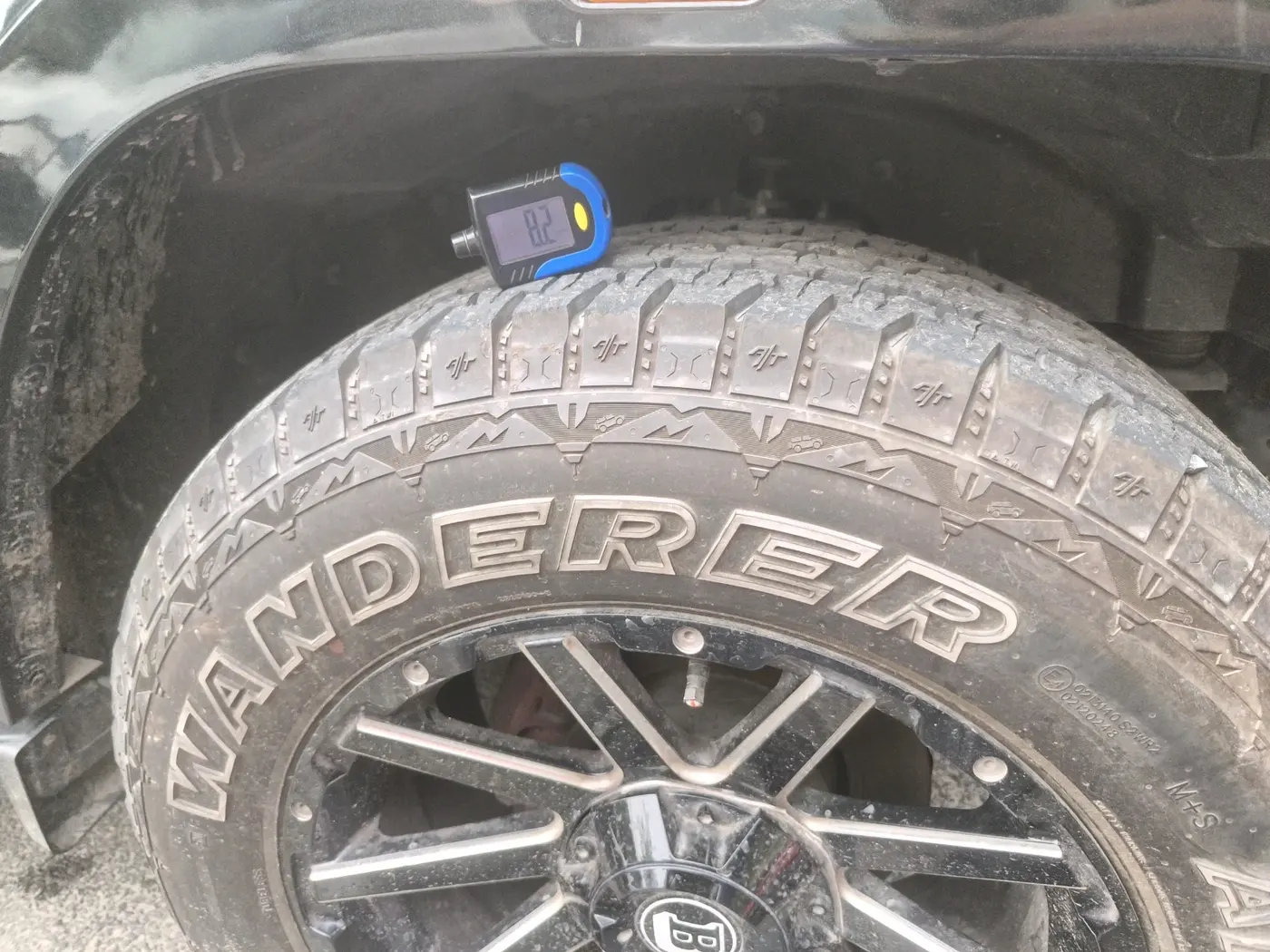 2024 Mahindra Thar LX P 2WD AT HT, Petrol, Automatic, 3,665 km, tyre