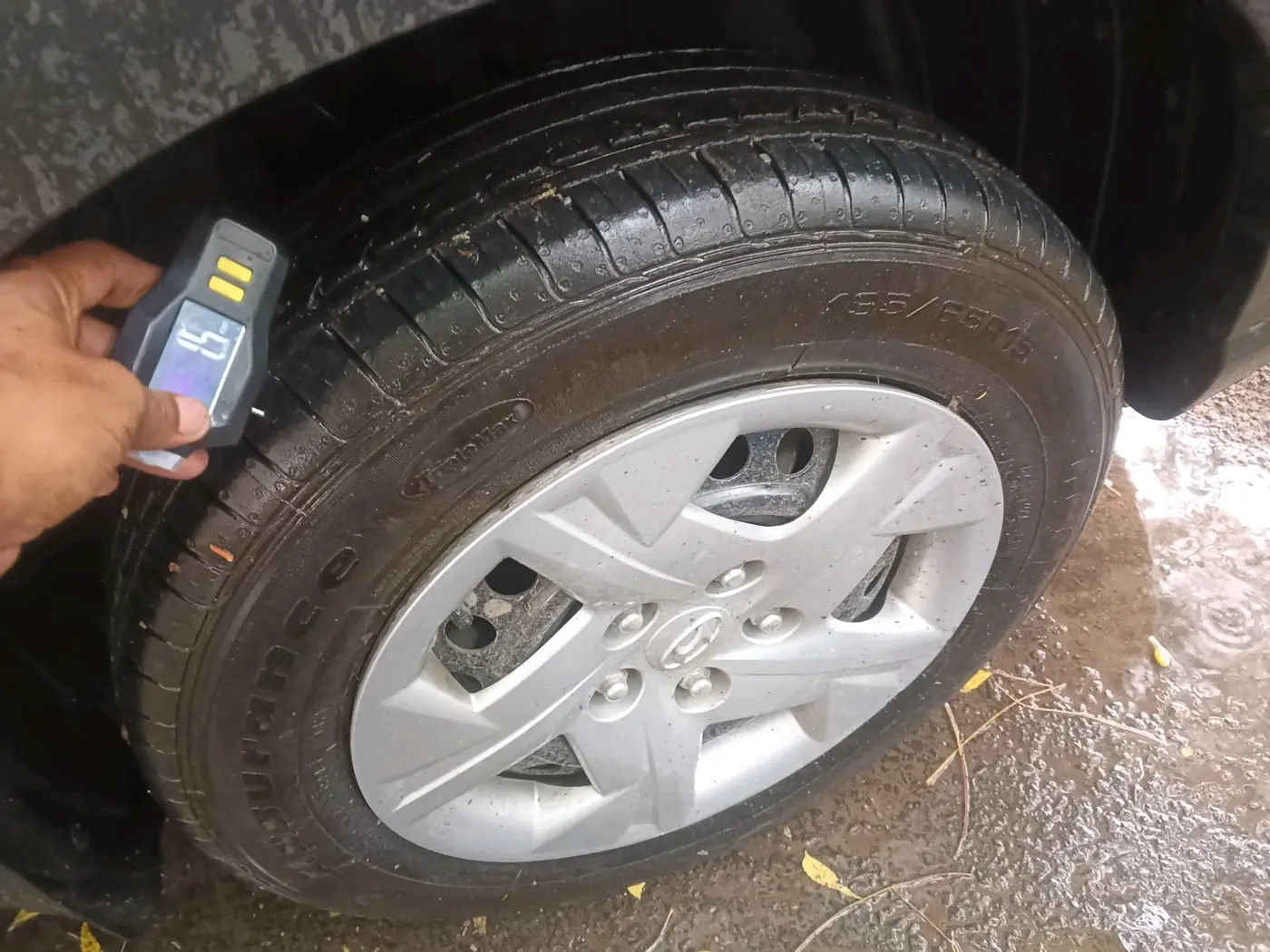 2022 Hyundai VENUE SX 1.2 PETROL, Petrol, Manual, 17,135 km, tyre