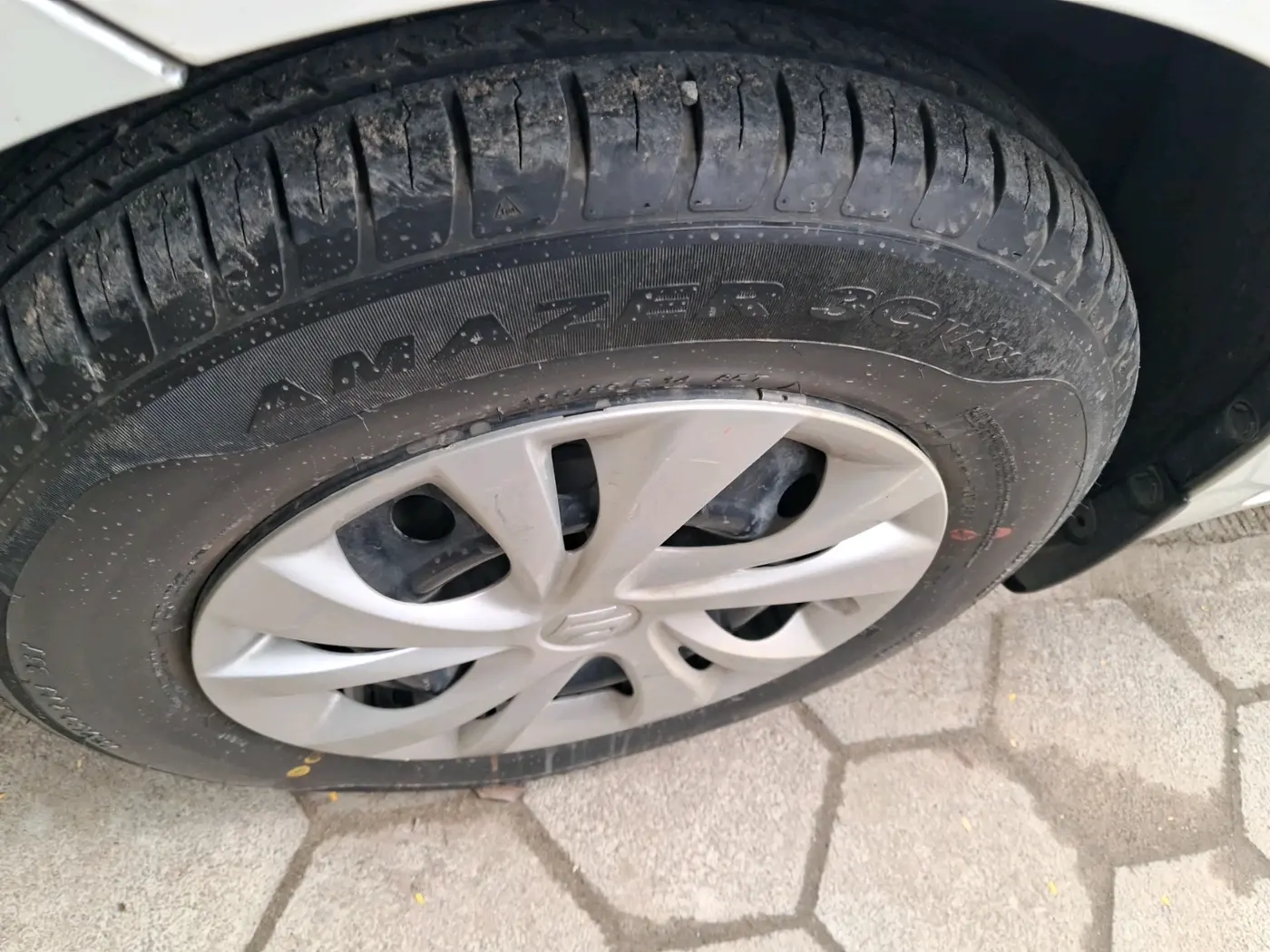 2019 Maruti Swift VXI, Petrol, Manual, 58,279 km, tyre