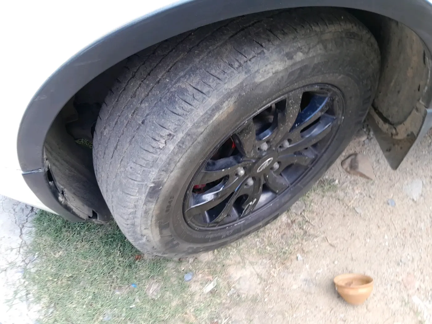 2015 Mahindra XUV500 W10, Diesel, Manual, 70,213 km, tyre