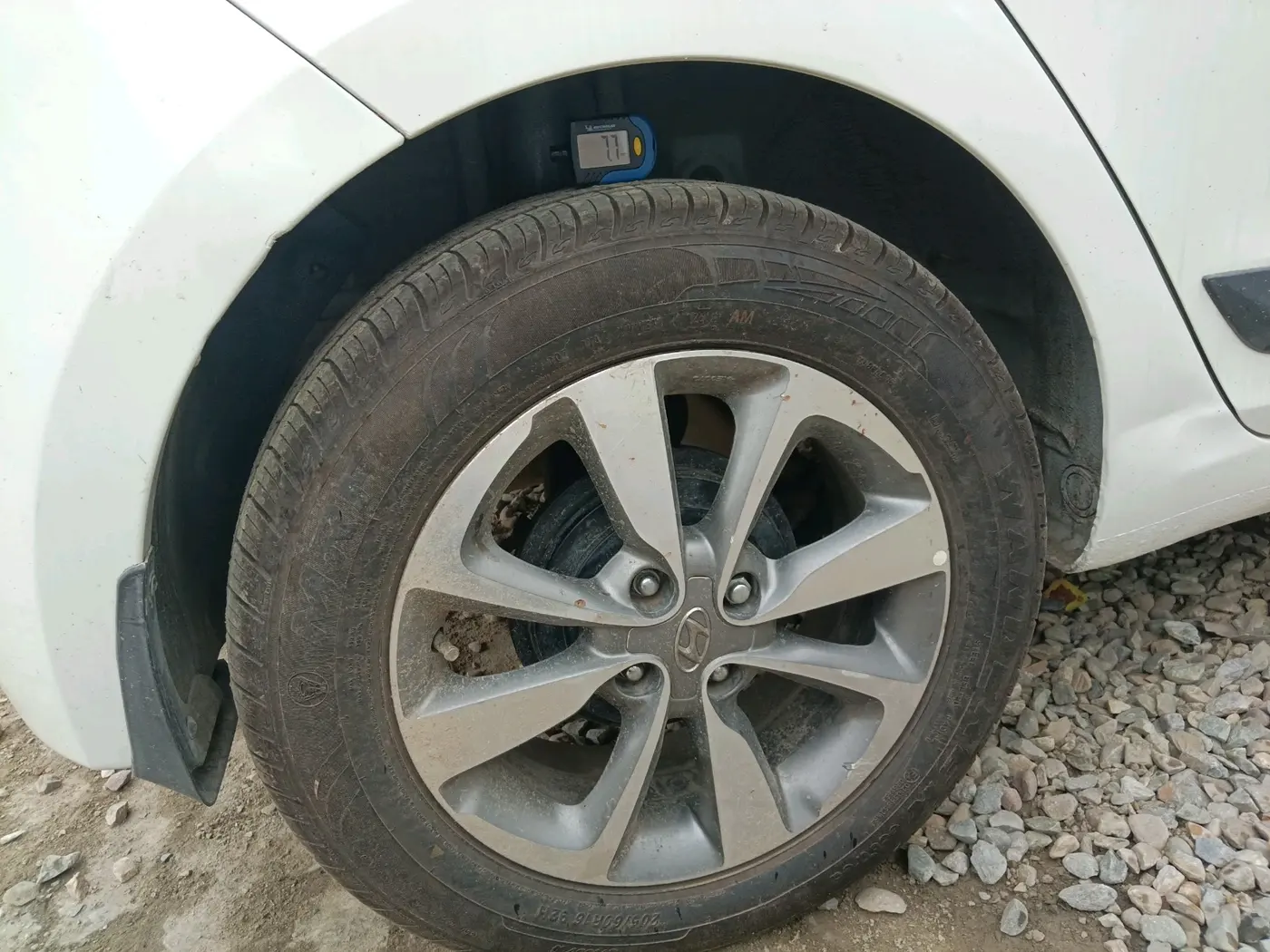 2017 Hyundai Elite i20 ASTA 1.2 (O), Petrol, Manual, 83,015 km, tyre