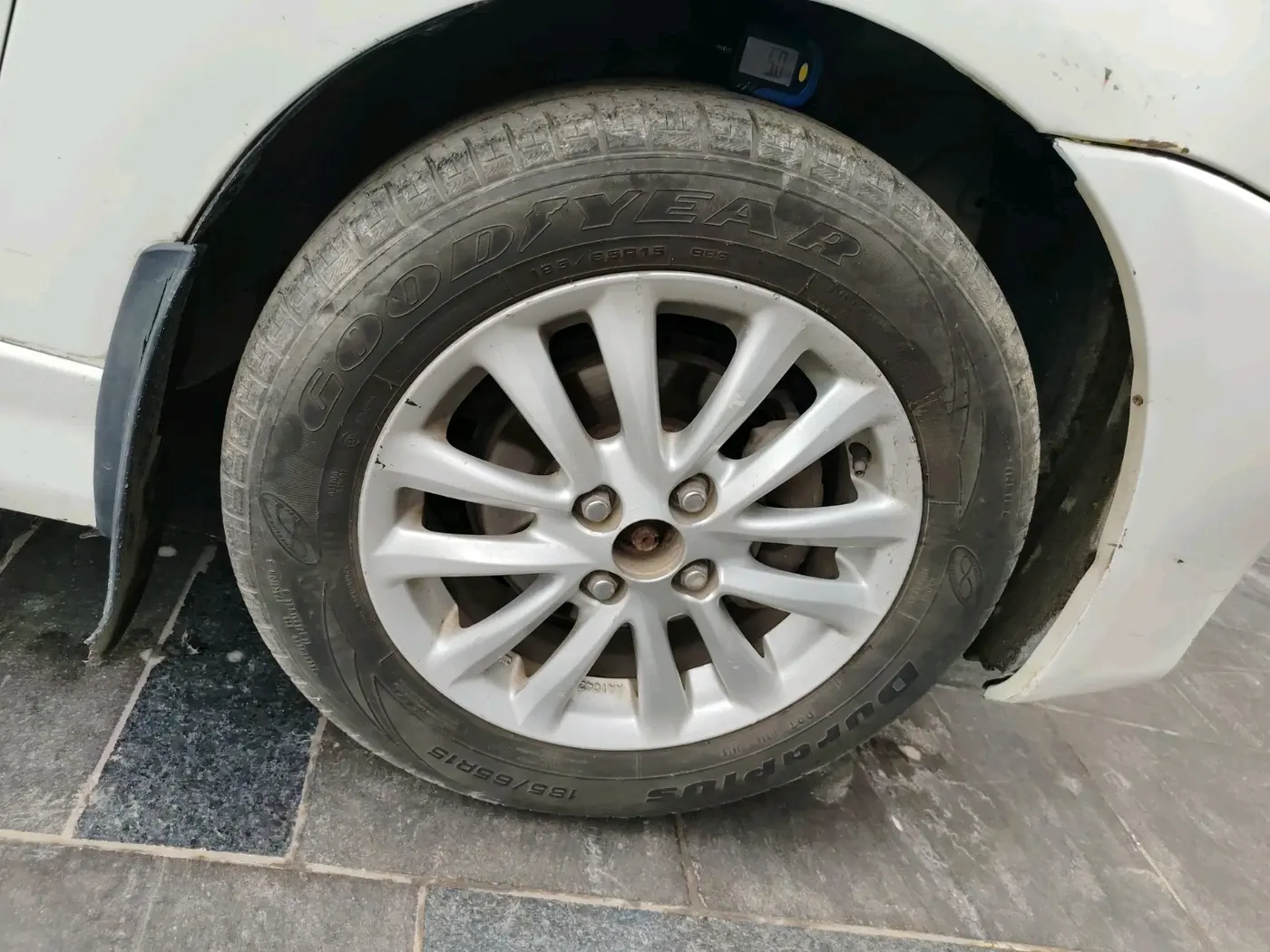 2011 Toyota Etios VX-D, Diesel, Manual, 1,60,041 km, tyre