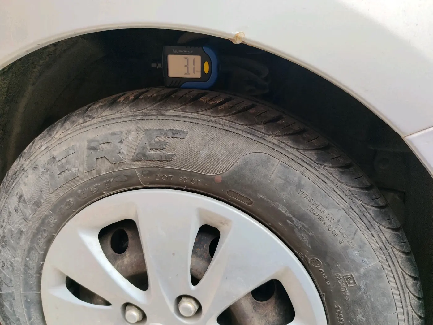 2012 Hyundai i10 MAGNA 1.1, Petrol, Manual, 23,319 km, tyre
