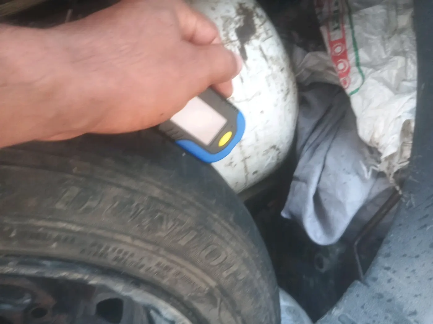 2016 Maruti Alto K10 VXI, CNG, Manual, 1,11,586 km, tyre
