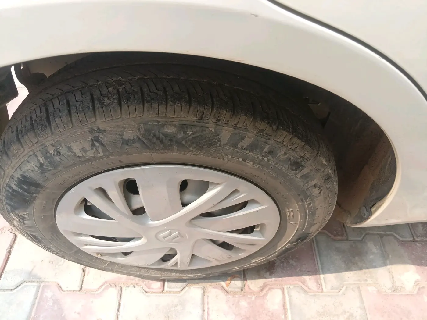 2016 Maruti Swift Dzire LDI, Diesel, Manual, 66,137 km, tyre