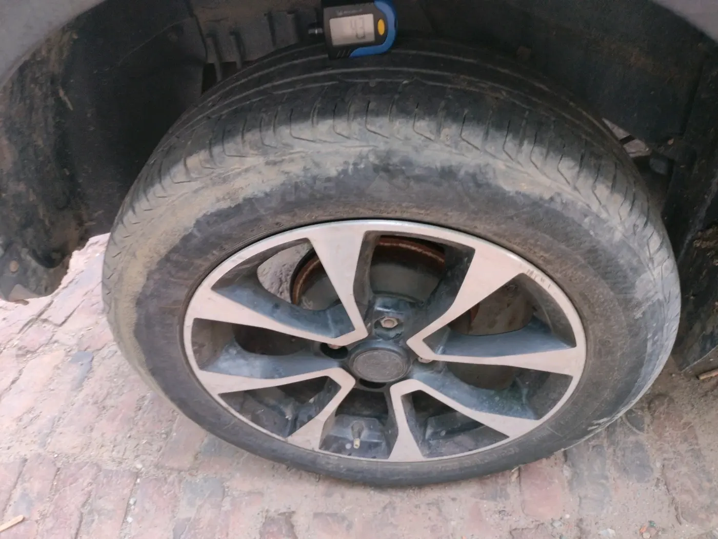 2021 Tata NEXON XM PETROL, Petrol, Manual, 83,952 km, tyre
