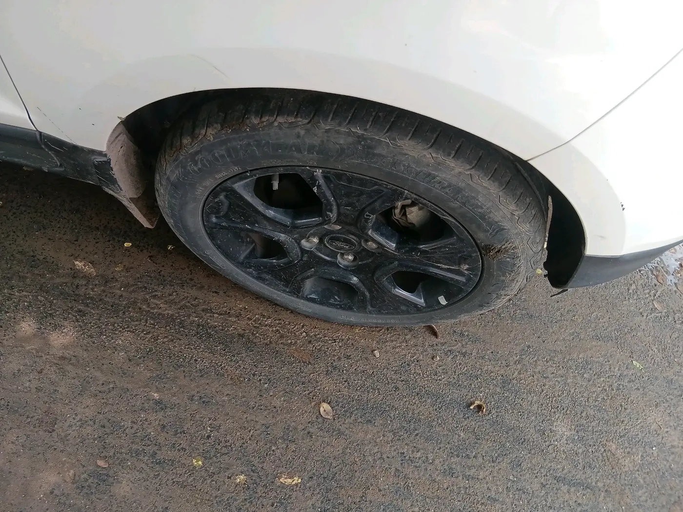 2019 Ford Ecosport TITANIUM 1.5L PETROL, CNG, Manual, 76,225 km, tyre