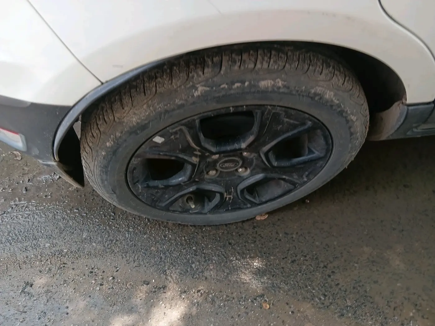 2019 Ford Ecosport TITANIUM 1.5L PETROL, CNG, Manual, 76,225 km, tyre