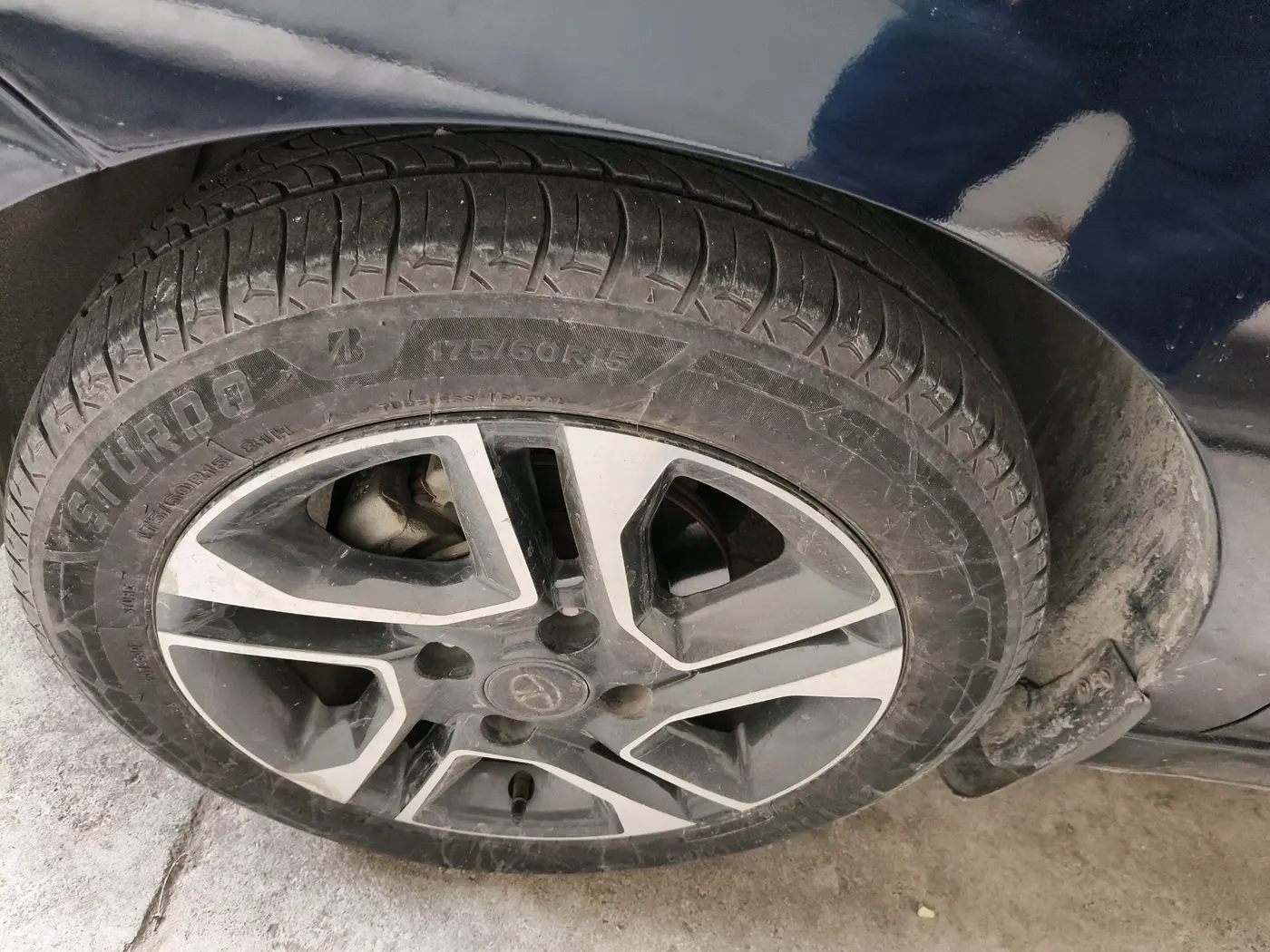 2021 Tata TIGOR XZA PLUS PETROL, Petrol, Automatic, 1,35,519 km, tyre