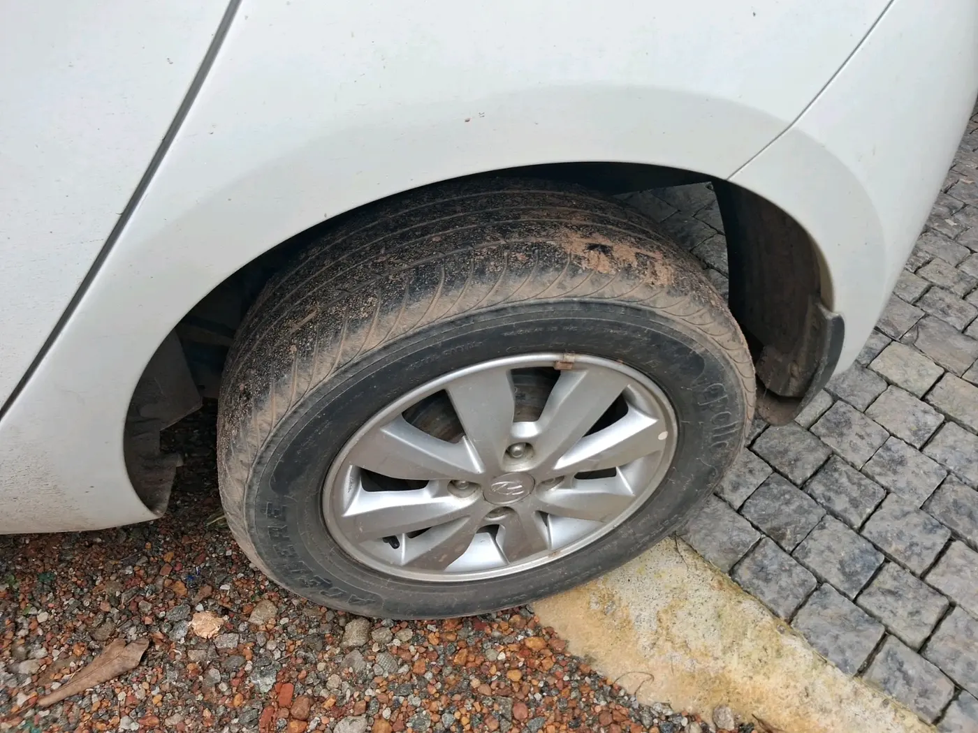 2014 Hyundai i20 SPORTZ 1.2, Petrol, Manual, 41,393 km, tyre