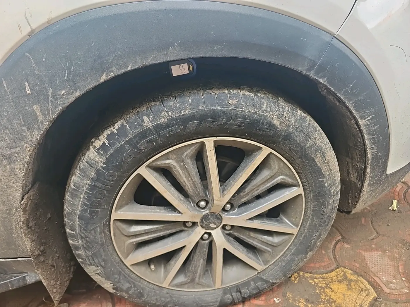 2017 Hyundai Tucson GLS 2WD AT DIESEL, Diesel, Automatic, 1,37,821 km, tyre