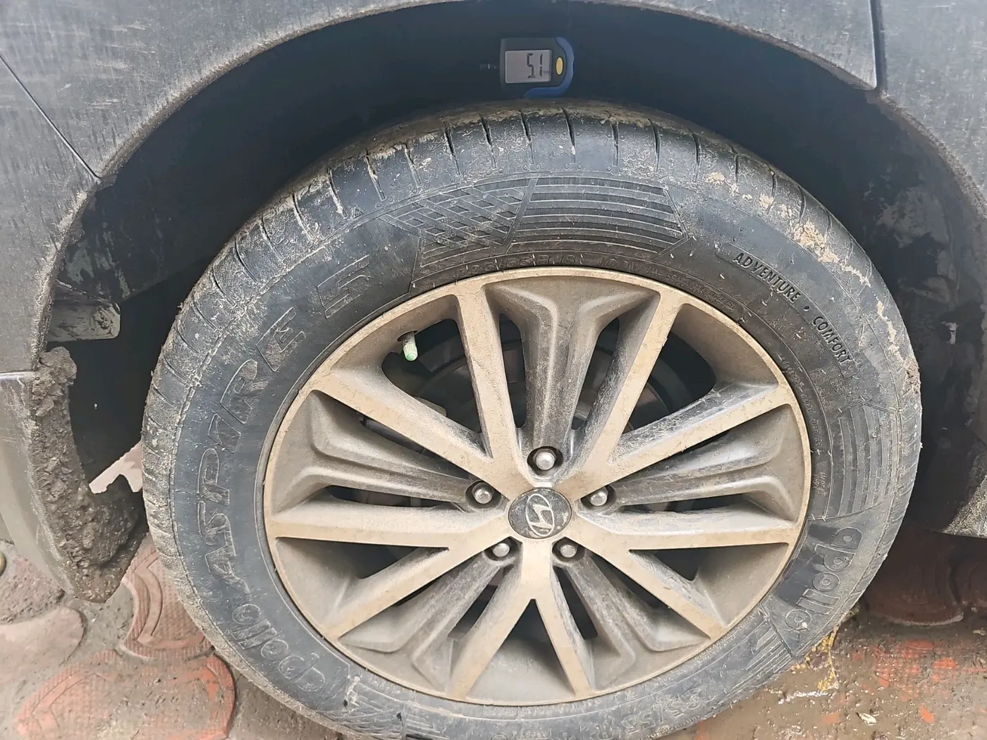 2017 Hyundai Tucson GLS 2WD AT DIESEL, Diesel, Automatic, 1,37,821 km, tyre